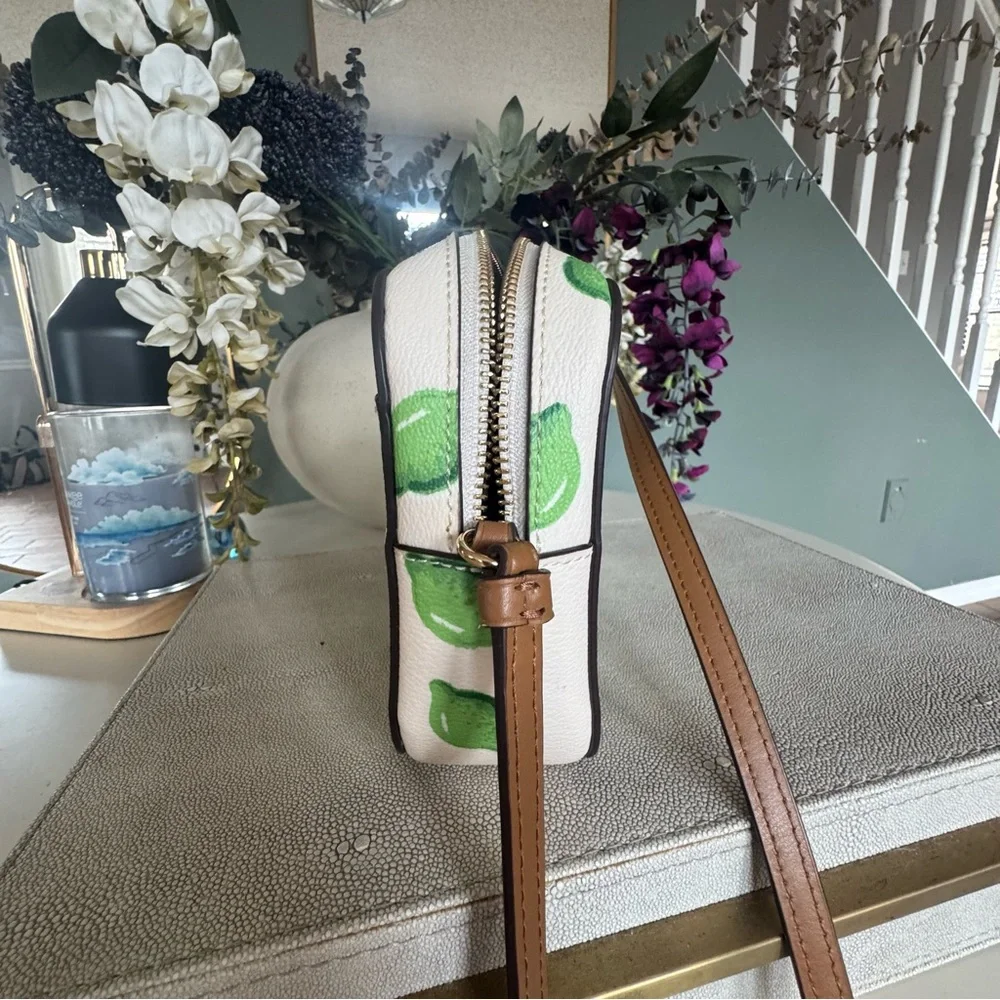 Coach White and Green Lime Crossbody Camera Style Bag - Picture 10 of 16